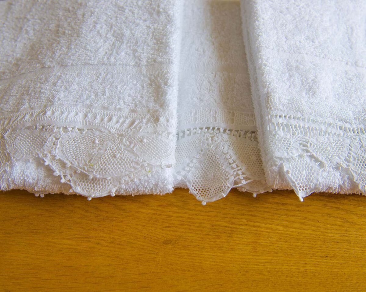 White Hand Towels Embellished with a Wide Handmade Lace Trim - Image 4